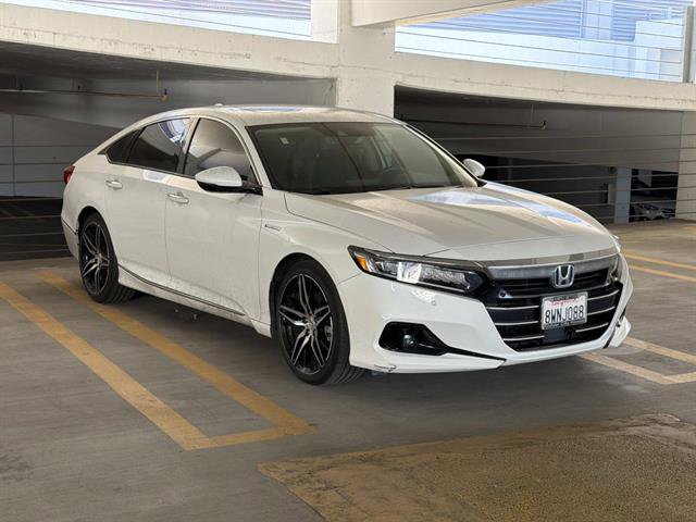 Used 2021 Honda Accord Touring image 3