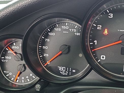 Used 2014 Porsche Panamera image 35