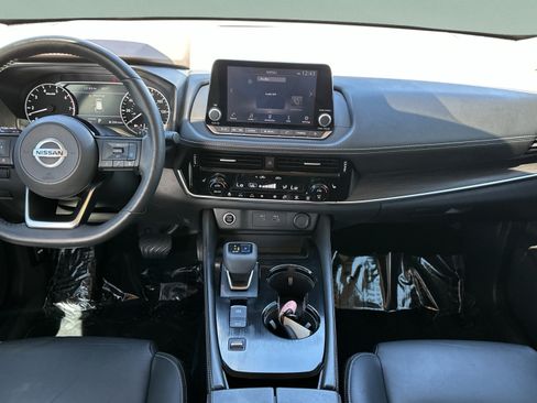 Certified 2021 Nissan Rogue SL FWD image 14