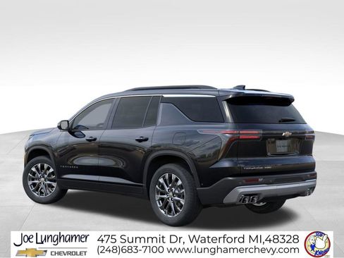 New 2026 Chevrolet Traverse LT image 3