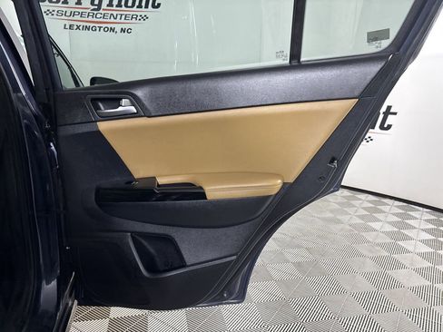 Used 2022 Kia Sportage SX image 25