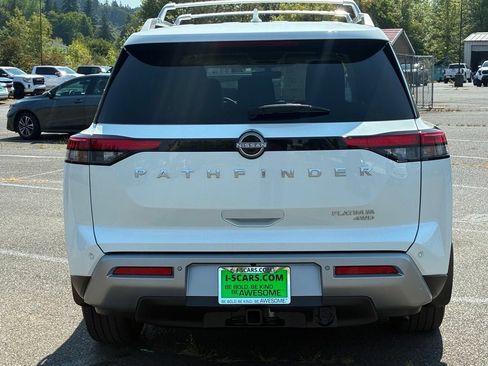 Used 2024 Nissan Pathfinder Platinum AWD/4WD image 7