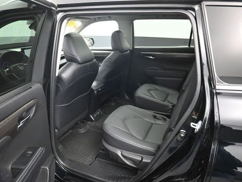 Used 2024 Toyota Highlander Platinum image 10