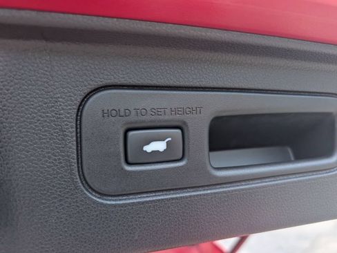 Used 2025 Honda Pilot Black Edition image 8