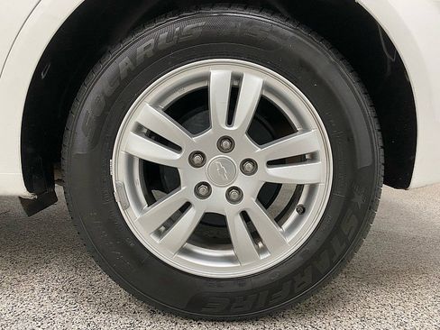 Used 2013 Chevrolet Sonic LT image 25