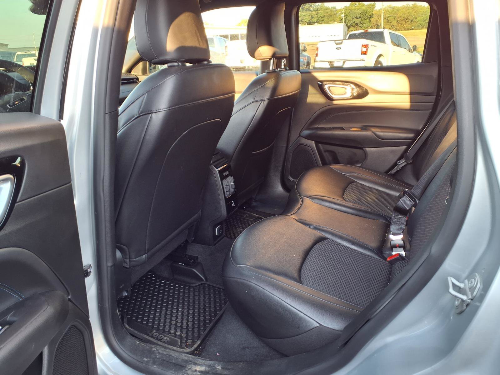 Used 2026 Jeep Compass Latitude w/ Quick Order Package 29K AWD/4WD image 17
