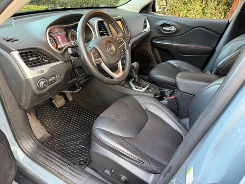 Used 2015 Jeep Cherokee Trailhawk w/ Comfort/Convenience Group image 14