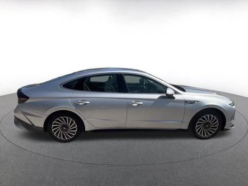 Used 2025 Hyundai Sonata SEL FWD image 16