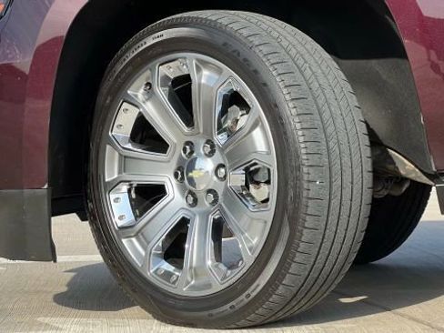 Used 2017 Chevrolet Suburban Premier image 62