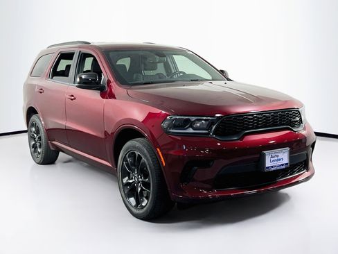 Used 2023 Dodge Durango GT w/ Blacktop Package AWD/4WD image 3