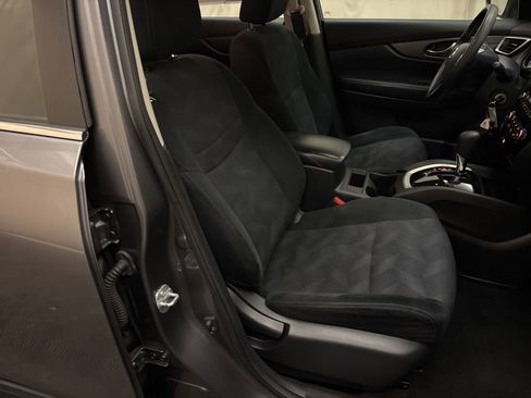 Used 2016 Nissan Rogue S image 24