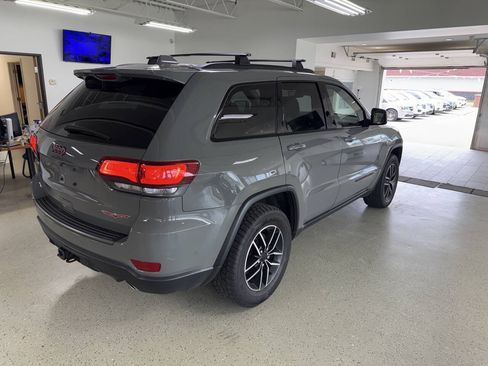 Used 2021 Jeep Grand Cherokee Trailhawk w/ Premium Lighting Group AWD/4WD image 11