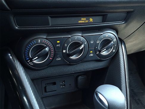 Used 2018 Toyota Yaris iA image 18