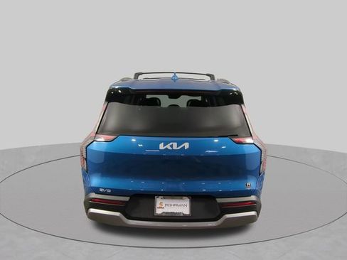 Used 2024 Kia EV9 Wind AWD/4WD image 15