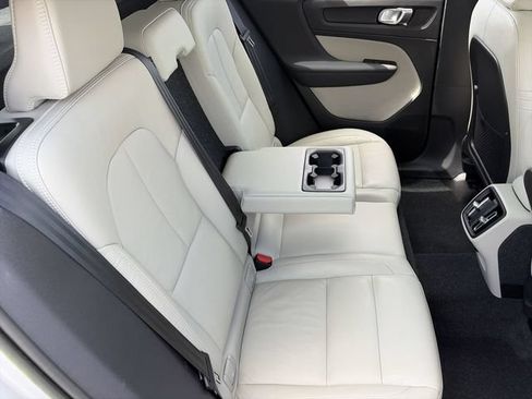 Used 2023 Volvo XC40 B5 Plus w/ Protection Package Premier AWD/4WD image 14