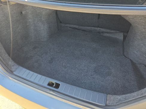 Used 2016 Nissan Versa SV image 30