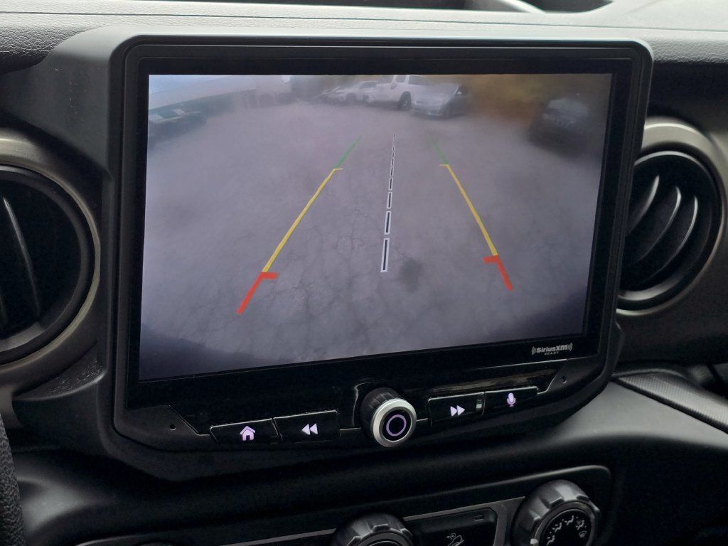 Used 2018 Jeep Wrangler Unlimited Sport AWD/4WD image 9