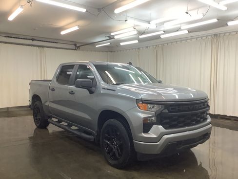 Used 2023 Chevrolet Silverado 1500 Custom w/ 2.7L Blackout Package AWD/4WD image 3