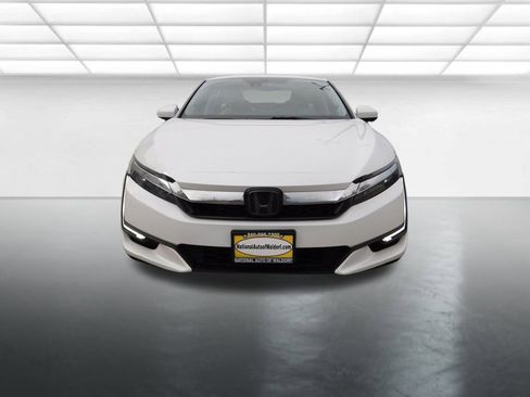 Used 2018 Honda Clarity Touring image 3