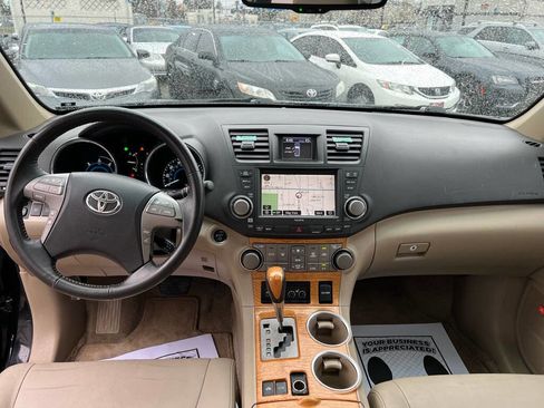 Used 2010 Toyota Highlander Limited image 17