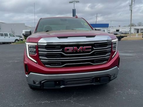 Used 2022 GMC Sierra 1500 SLT w/ SLT Convenience Package image 3