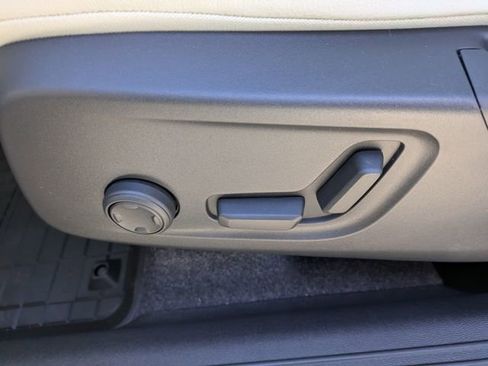 New 2026 Volvo XC40 B5 Plus w/ Protection Package Premier image 22