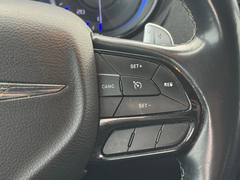 Used 2018 Chrysler 300 S w/ 300S Premium Group image 19