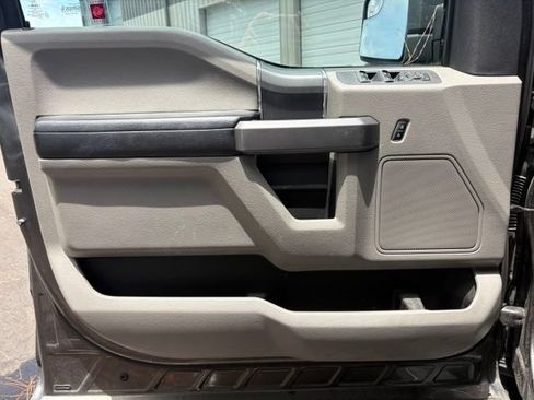 Used 2015 Ford F150 XLT w/ Equipment Group 302A Luxury AWD/4WD image 9