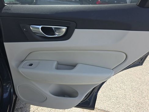 Used 2025 Volvo XC60 B5 Plus w/ Protection Package Premier image 14