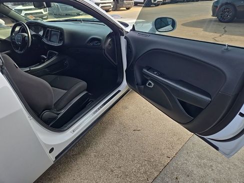 Used 2019 Dodge Challenger R/T Scat Pack w/ Shaker Package RWD image 72