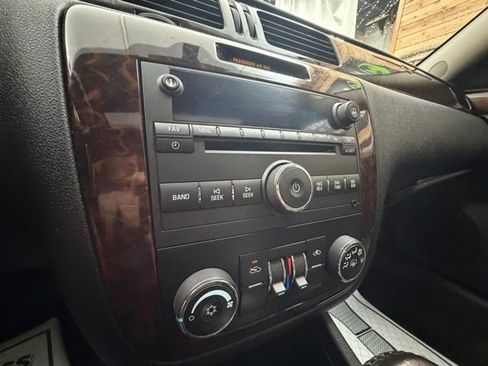 Used 2014 Chevrolet Impala LT w/ LT Sunroof Package FWD image 21