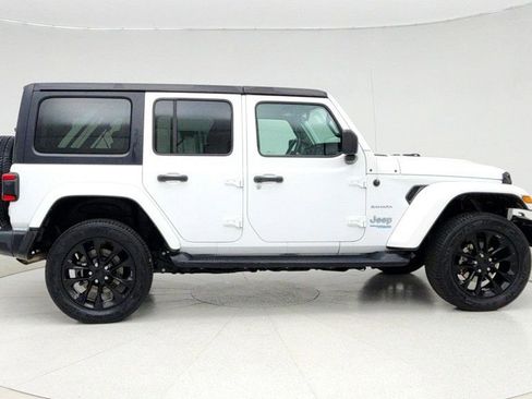 Used 2021 Jeep Wrangler Unlimited Sahara w/ Cold Weather Group image 4
