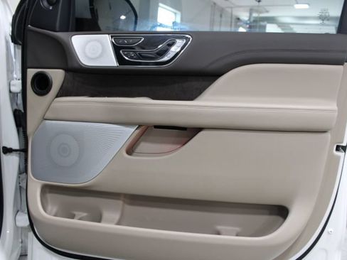 Used 2022 Lincoln Navigator L Reserve AWD/4WD image 30