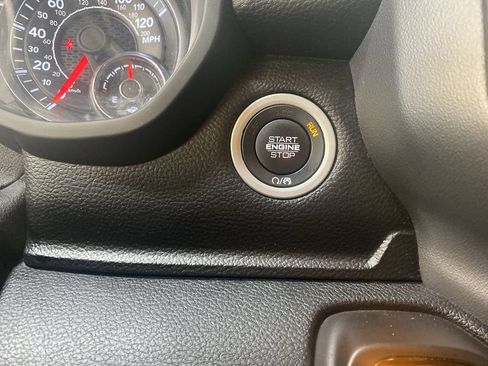 Used 2019 RAM 1500 Big Horn AWD/4WD image 22