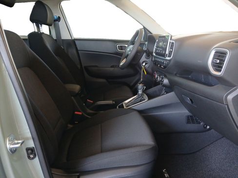 New 2026 Hyundai Venue SE image 15