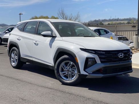 New 2026 Hyundai Tucson SE FWD image 1