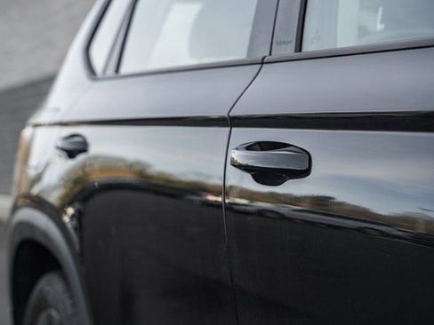 Used 2024 Volkswagen Taos S w/ MDO Package image 16