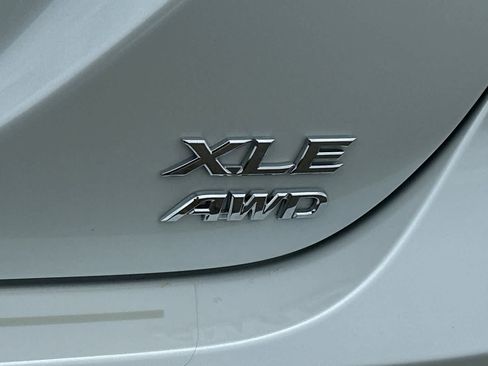 Used 2022 Toyota Camry XLE w/ Navigation Upgrade Package AWD/4WD image 32