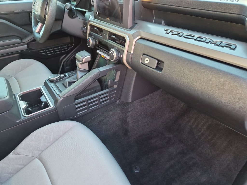 Certified 2024 Toyota Tacoma SR5 AWD/4WD image 13