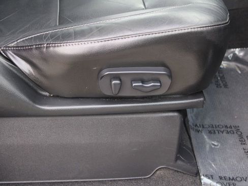 Used 2013 Nissan Armada Platinum image 22