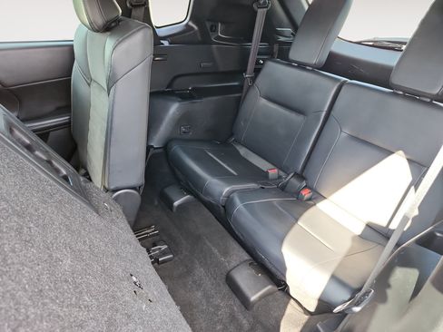 Used 2023 Mitsubishi Outlander ES AWD/4WD image 13