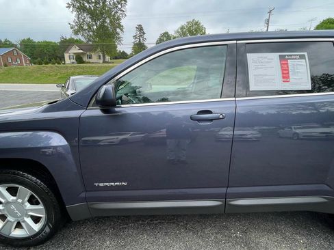 Used 2013 GMC Terrain SLE FWD image 3