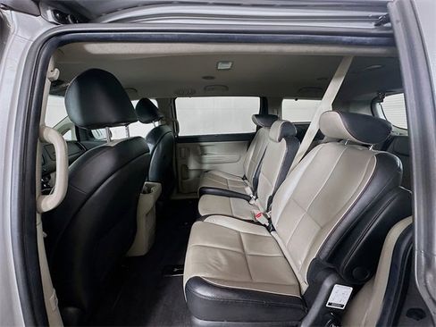 Used 2020 Kia Sedona EX image 23
