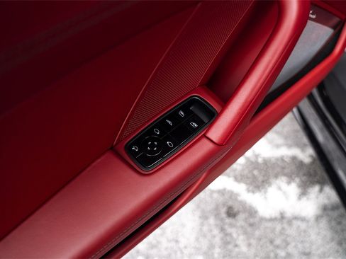 Certified 2021 Porsche 911 Turbo S image 20