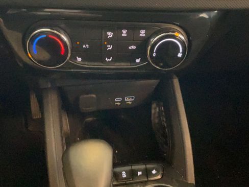 Used 2024 Chevrolet TrailBlazer LT w/ LT Cold Weather Package FWD image 14