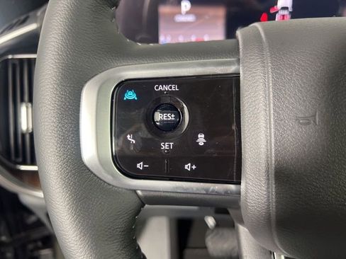 New 2025 Nissan Armada SL w/ Captain's Chari Seat Package image 16