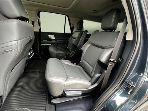 New 2025 Ford Expedition Active image 10