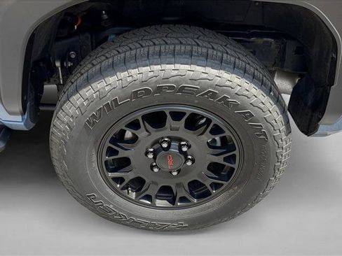 Certified 2025 Toyota 4Runner TRD Off-Road Premium w/ Tow Technology Package AWD/4WD image 9