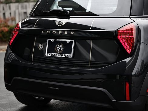 New 2026 MINI Cooper 2-Door Hardtop image 9