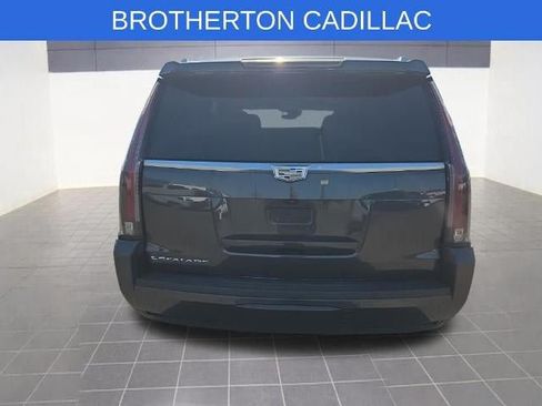Used 2017 Cadillac Escalade Premium Luxury AWD/4WD image 9